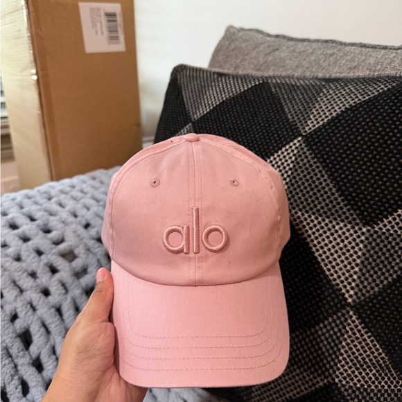 ALO Yoga New Pink Hat - Picture 3 of 4